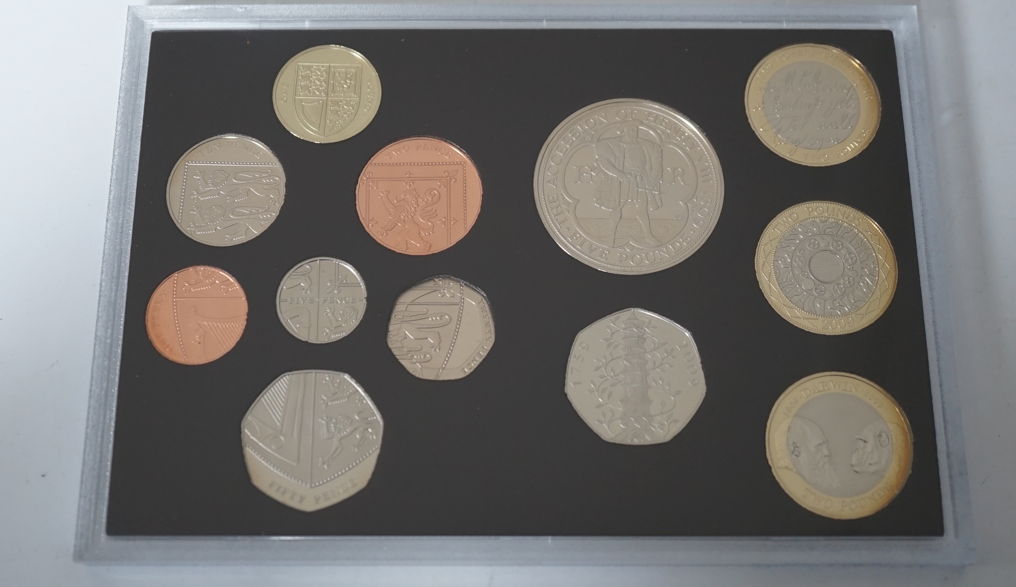 Elizabeth II proof coins, 2009 proof coin set, including the scarce Kew Gardens 50p